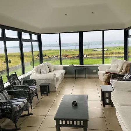 Cosy Family Near Atlantic Views اهينتش