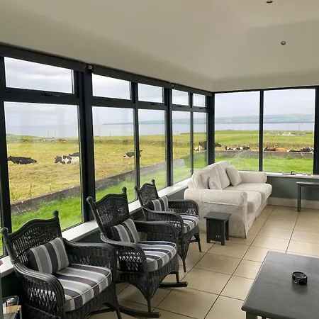 Cosy Family Near Atlantic Views